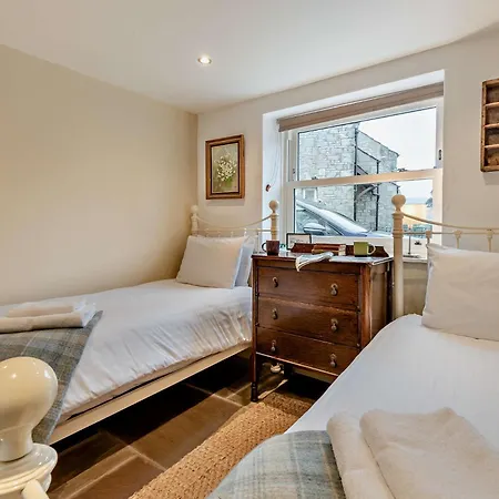 2 Bed In Sz141 Holiday home